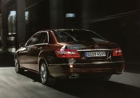 2010-mercedes-e-class-sedan-brochure-scans-leaked_14.jpg